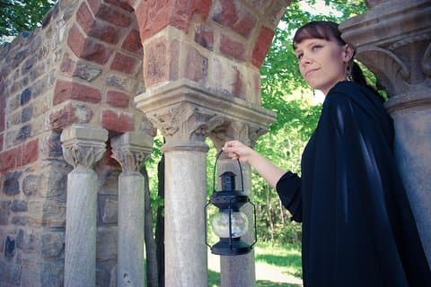 Ghosts of the Mackenzie King Estate