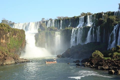 Iguazú ancestral: Cataratas argentinas e tour comunidade Guarani