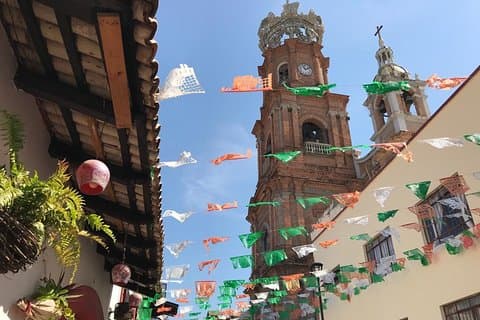Evidenzia tour privato della città con degustazione di tequila