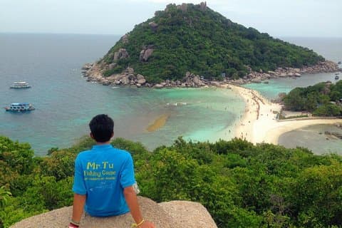 Herr Tu Schnorchel-Tagesausflug mit dem Schnellboot von Koh Samui nach Koh Nangyuan und Koh Tao