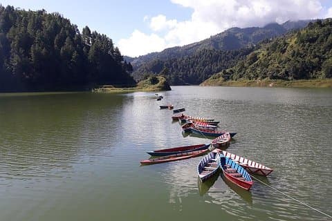 Chitlang Short Trekking und Bootfahren aus Kathmandu
