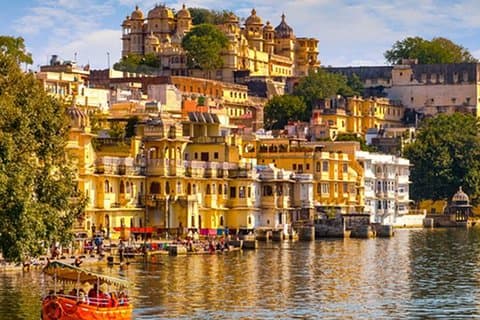 Tour del Triángulo Dorado con Khajuraho y Varanasi (hotel de 5 estrellas)