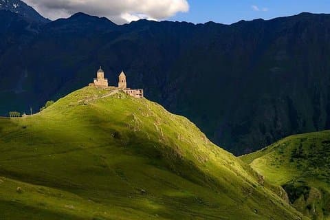 Kazbegi, Gergeti, Ananuri Full Day Tour fra Tbilisi