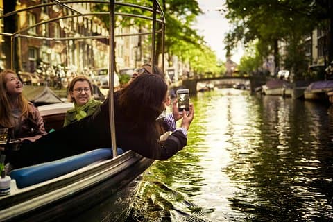 Amsterdam 90-min Private Canal Cruise with Live Guide and Drinks