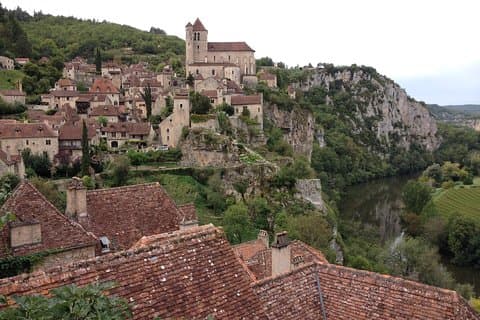 St Cirq LaPopie and Pech Merle Cavern Tour from Toulouse