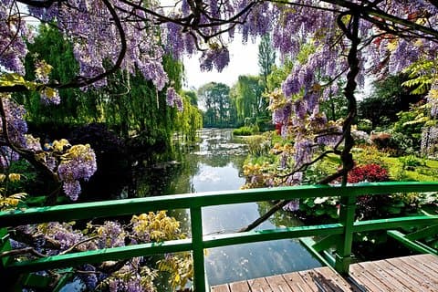 Giverny and Rouen Private Day Trip from Paris