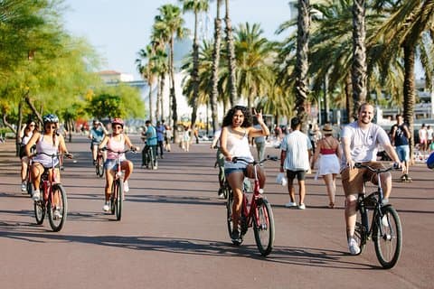 Hoogtepunten & verborgen plekjes van Barcelona Fietstour w / Lokale Gids