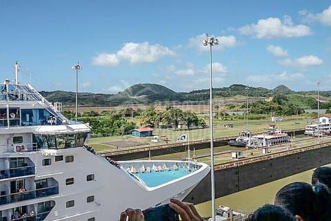 Excursão terrestre em Fuerte Amador: excursão de dia inteiro privada na Cidade do Panamá e pelo canal