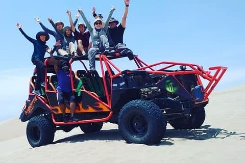 Hele dagen til Paracas & Huacachina fra Lima med Ballestas øy og sand boarding