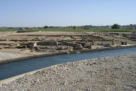 Elis la ciudad olímpica y la playa de kourouta desde el puerto de Katakolon
