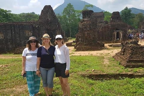 My Son Holyland & Marble Mountain avec déjeuner aux nouilles de Da Nang ou de la ville de Hoi An