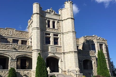 Geschichtsreise des Pythian Schlosses in Springfield Missouri