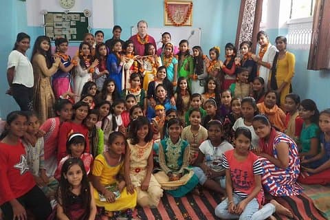 Besøg Bedste NGO i Jaipur, der styrker piger og kvinder