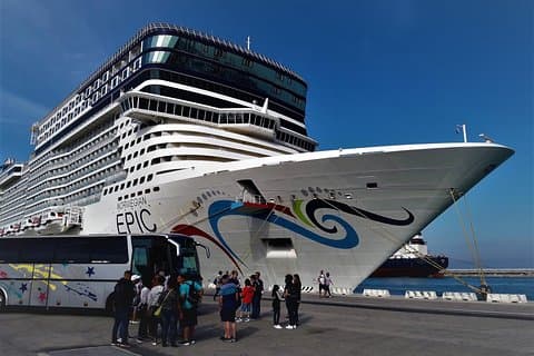 Florence and Pisa: Round Trip Tour from Livorno Cruise Port