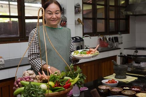 Chiang Mai hem matlagningskurs med trädgård turné och hotell överföringar