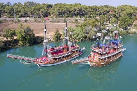 Visita alla Manavgat River Cruise & Waterfall & Bazaar