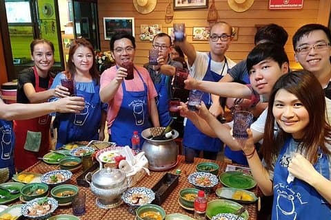 ソンポンタイ料理学校: 料理体験