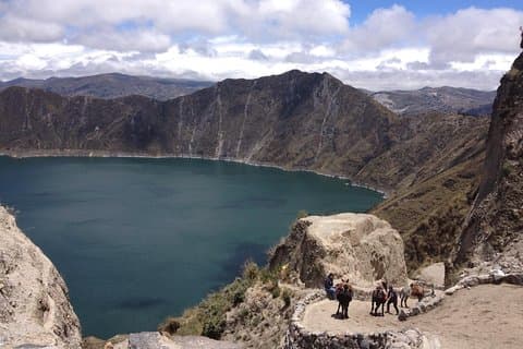 Lagoa Quilotoa Privada e Toachi Canyon incluindo visita familiar local