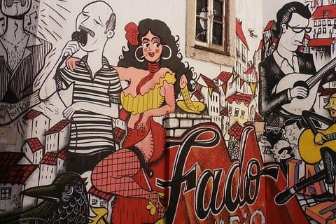 Excursão pela arte de rua e miradouro de Lisboa