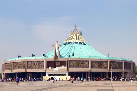 2D : Museu Frida Kahlo (Sem bilhete) & Basílica de Xochimilco e Pirâmides