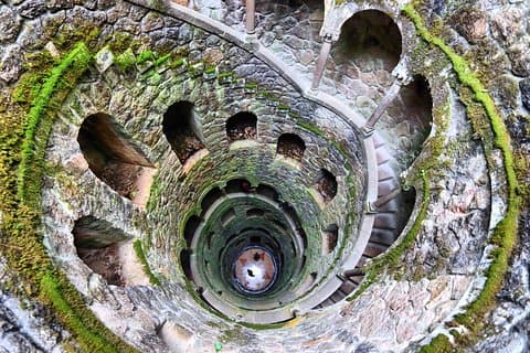 Sintra Palaces privat rundtur med Pena Palace och Quinta da Regaleira