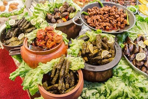 Tour gastronomico tradizionale di Istanbul con cena su un percorso fuori dal turismo