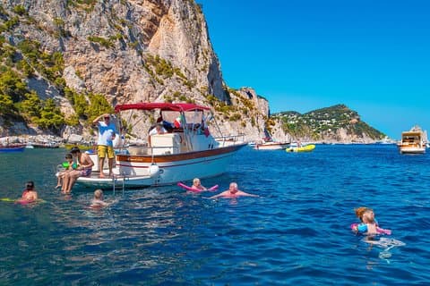 Små gruppe båt dagstur til Capri Island fra Sorrento