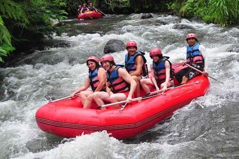 Offizielle Bali BMW Wildwasser Rafting Telaga Waja River