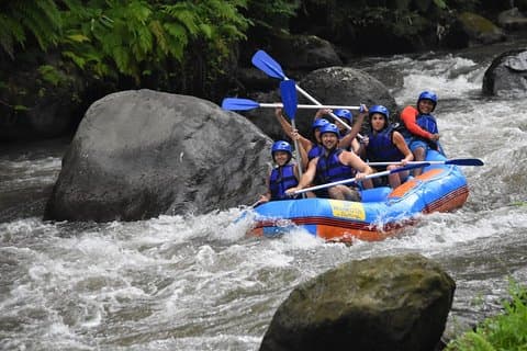 Bali Rafting com almoço e transporte