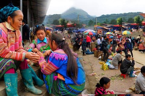 Sapa Easy Trek med Bac Ha Market 2D3N