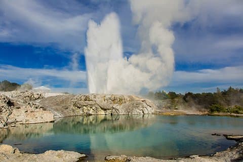 Tour privato di Auckland a Rotorua