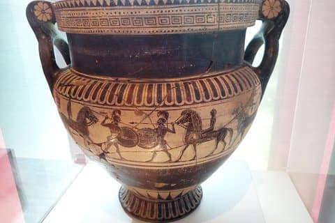 Pompeii and Herculaneum Skip-The-Line with Lunch and Wine Tasting from Rome