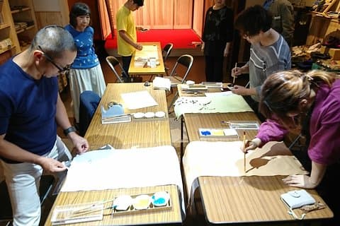 Esperienza di pittura: divertente da disegnare, divertente da creare