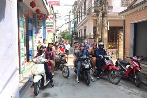 Hue History & Hidden Spots: Curated City Tour with Local Insights