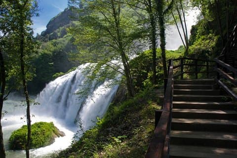 Hoteller i nærheden af Marmore Falls Naturalistic Tour