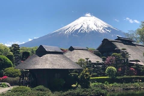 公共交通機関による富士山の一日プライベートツアー