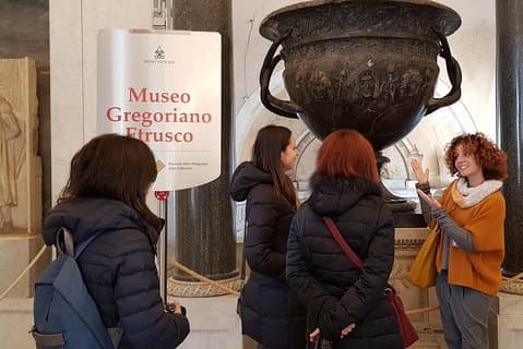 Tour privado del Vaticano: Museo Etrusco y Egipcio con traslados