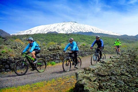 Ciclismo de montaña Etna en MTB o E-Bike