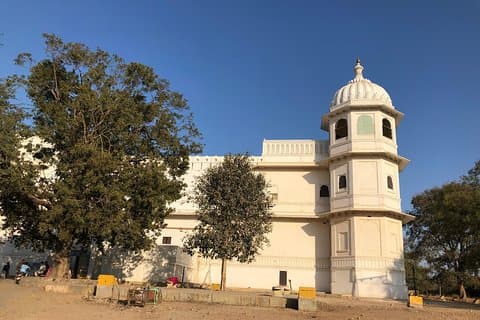 Hinfahrt von Bundi nach Udaipur Drop mit Chittorgarh Fort