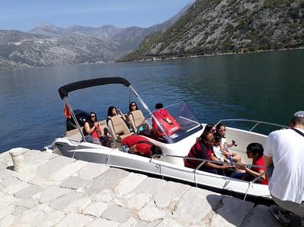 Private tour with speed boat - Perast and Lady of the rock
