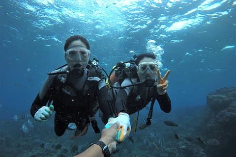 Blue Cave Area Experience Diving!Free feeding & photo images Chinese guide available!1 group with a dedicated instructor