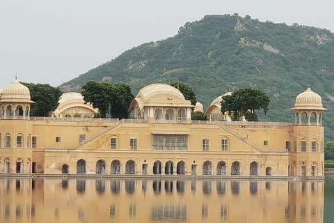 7 Days Golden Triangle Tour met Varanasi (Delhi - Jaipur - Agra - Varanasi)