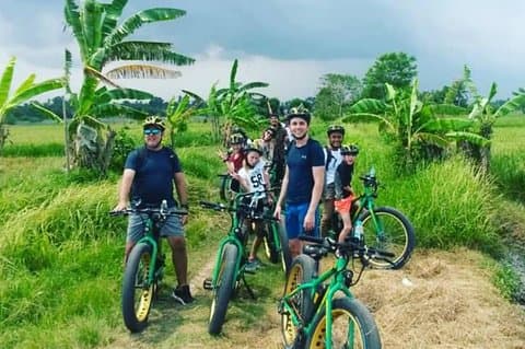 Tanah Lot Temple Canggu Rice Field eBike Visite privée