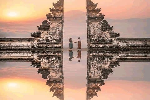 Bali Instagram Tour and Sunrise at gate of heaven