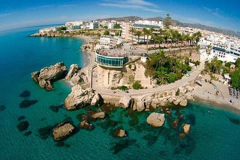 Private Touren von Malaga zu Nerja Höhlen, Frigilana und Nerja