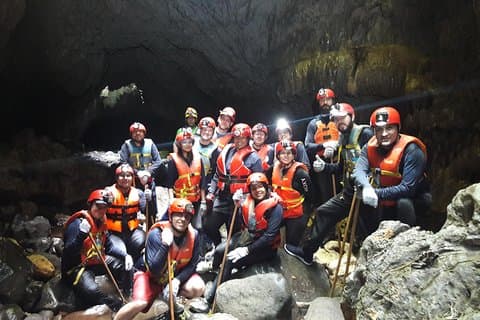Cuevas del Lago Bayano
