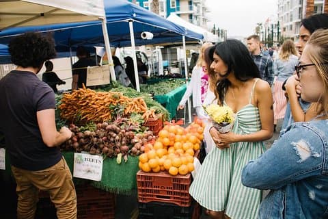Farmers Market Tour & Social Cooking With En Chef