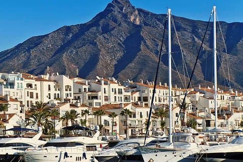 Private exclusive tours from Malaga to Marbella and Puerto Banus