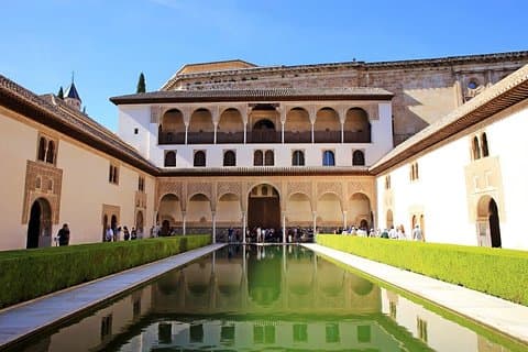 Private tour from Malaga to the Alhambra Palace and Granada