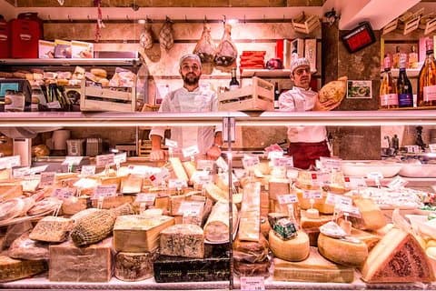 フィレンツェ フード ツアー: 市場、屋台の食べ物、フィレンツェの T ボーン ステーキ!